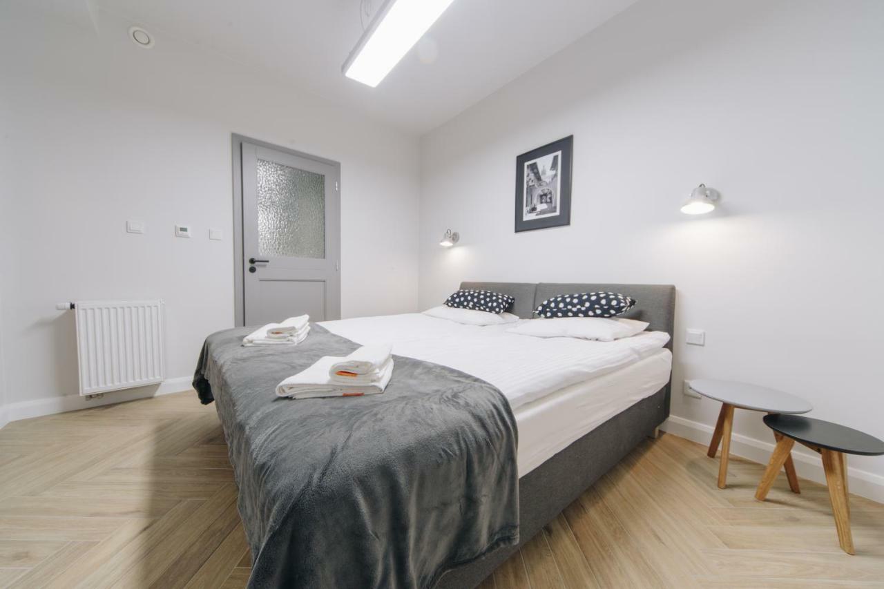 M5 Main Square Stylish One Bedroom Красков Екстериор снимка