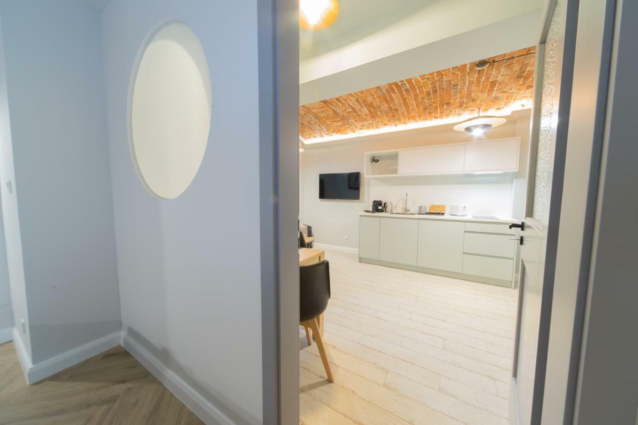 M5 Main Square Stylish One Bedroom Красков Екстериор снимка
