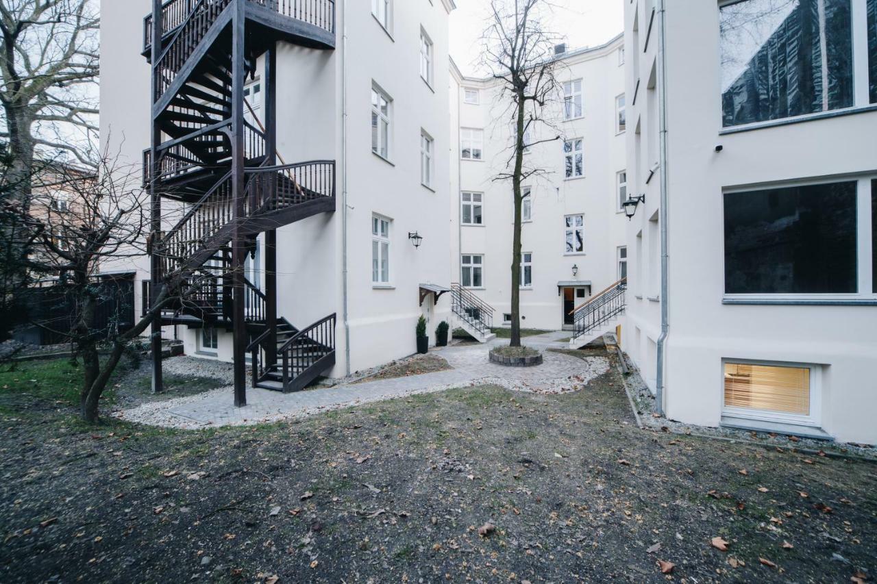 M5 Main Square Stylish One Bedroom Красков Екстериор снимка